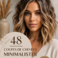 Photo d'une modèle avec une coupe de cheveux mi-longue minimaliste, mettant en valeur la simplicité et l'élégance
